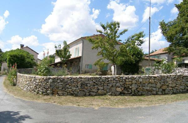 Gite Paisible A La Roche Cercles Exterior photo